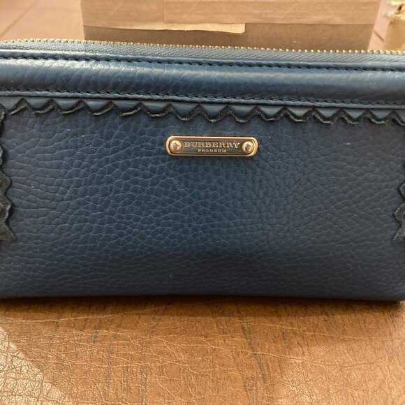 BURBERRY PEACOCK BLUE WALLET - Picture 7 of 9